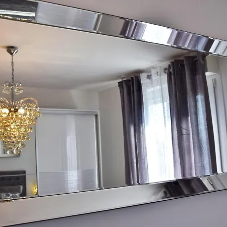 Luxurious Majda, 2 Bathrooms And Free Parking *