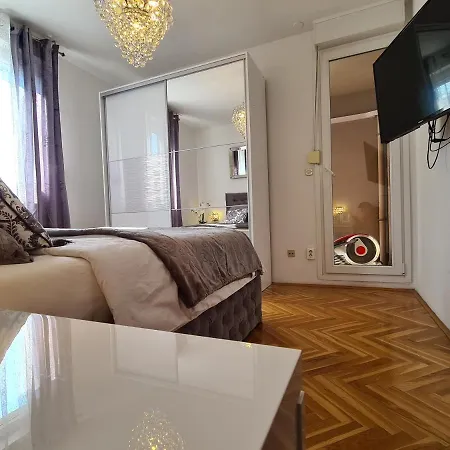 Luxurious Majda, 2 Bathrooms And Free Parking *