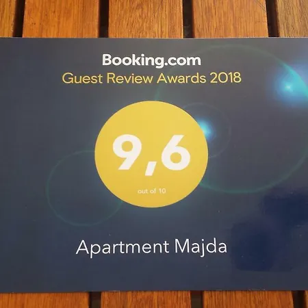 Luxurious Majda, 2 Bathrooms And Free Parking Lägenhet