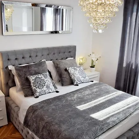Luxurious Majda, 2 Bathrooms And Free Parking Apartman *
