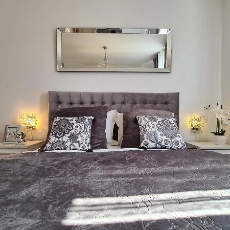 Luxurious Majda, 2 Bathrooms And Free Parking Apartman