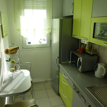 Luxurious Majda, 2 Bathrooms And Free Parking Apartman *