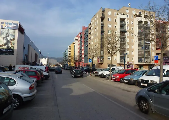 Lägenhet Luxurious Majda, 2 Bathrooms And Free Parking *