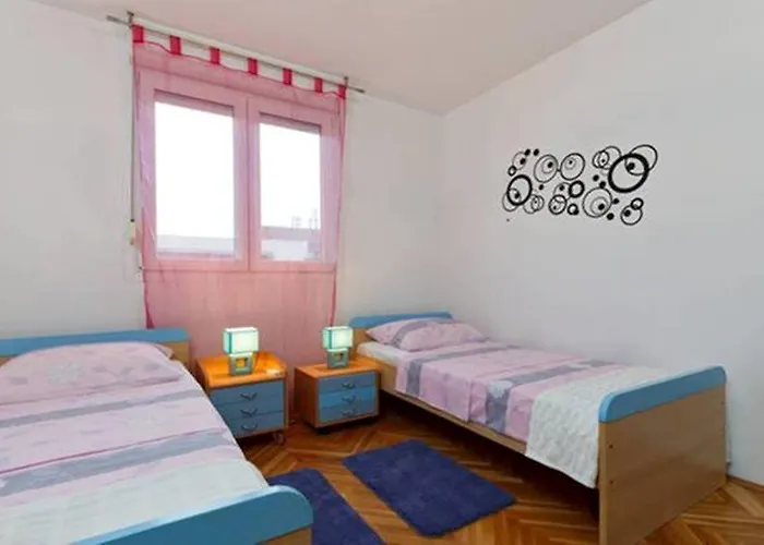 Luxurious Majda, 2 Bathrooms And Free Parking