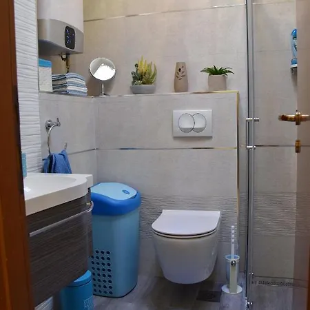 Daire Luxurious Majda, 2 Bathrooms And Free Parking *