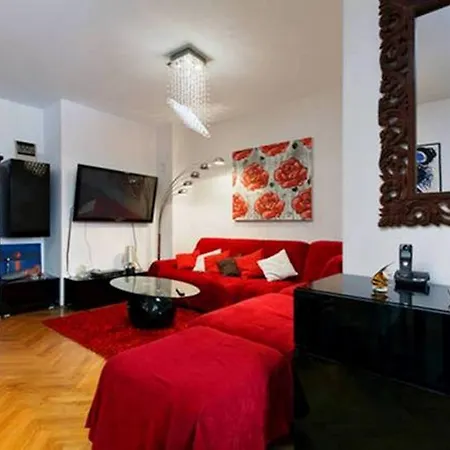 Luxurious Majda, 2 Bathrooms And Free Parking