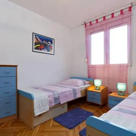 Daire Luxurious Majda, 2 Bathrooms And Free Parking Split