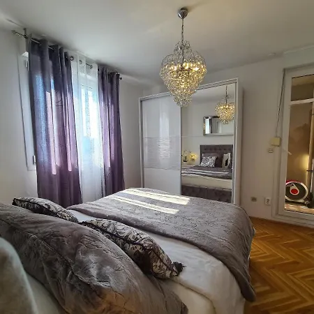 Luxurious Majda, 2 Bathrooms And Free Parking *